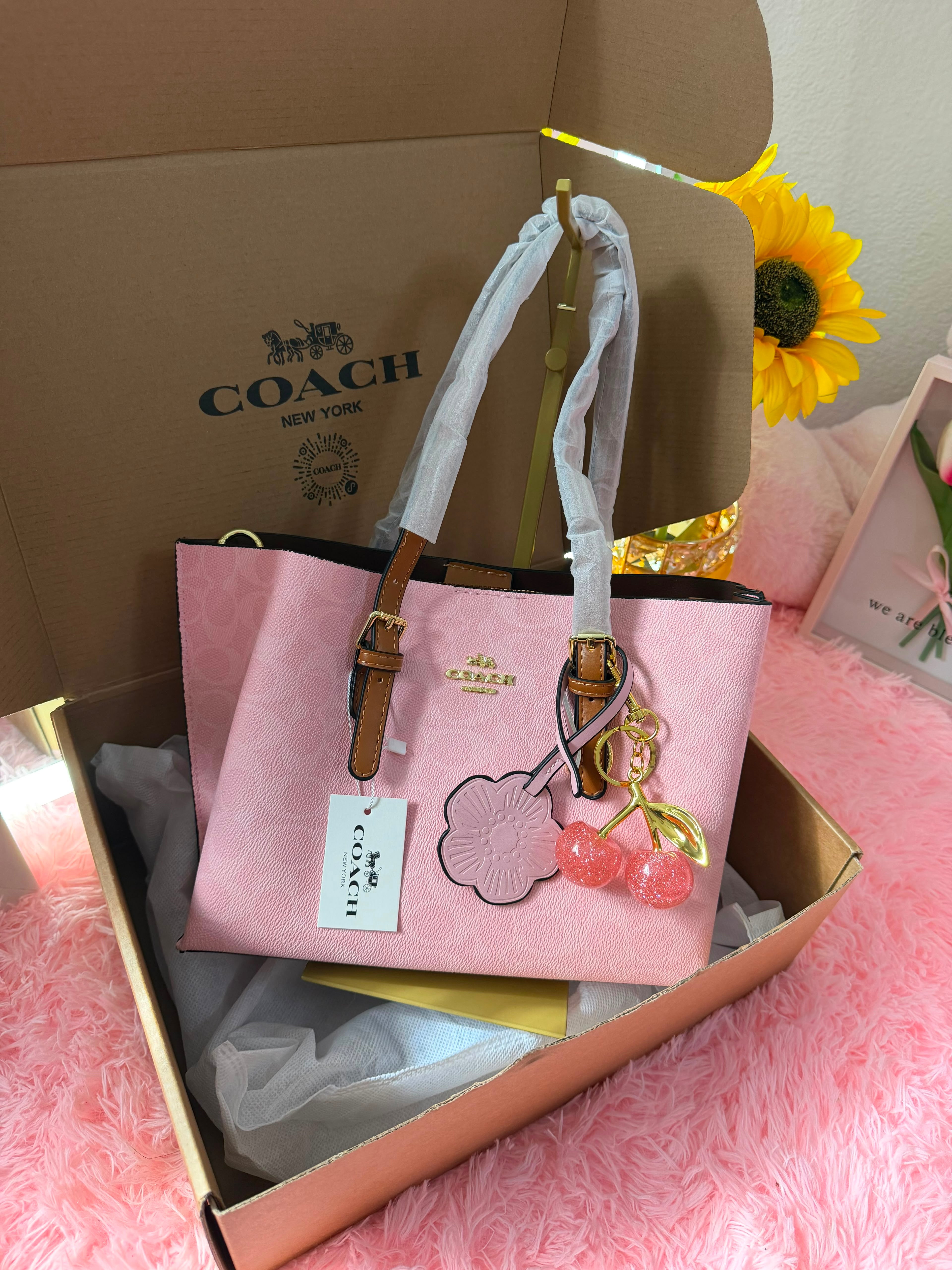🌸 Coach Tote Bag – Elegancia, espacio y sofisticación 🌸