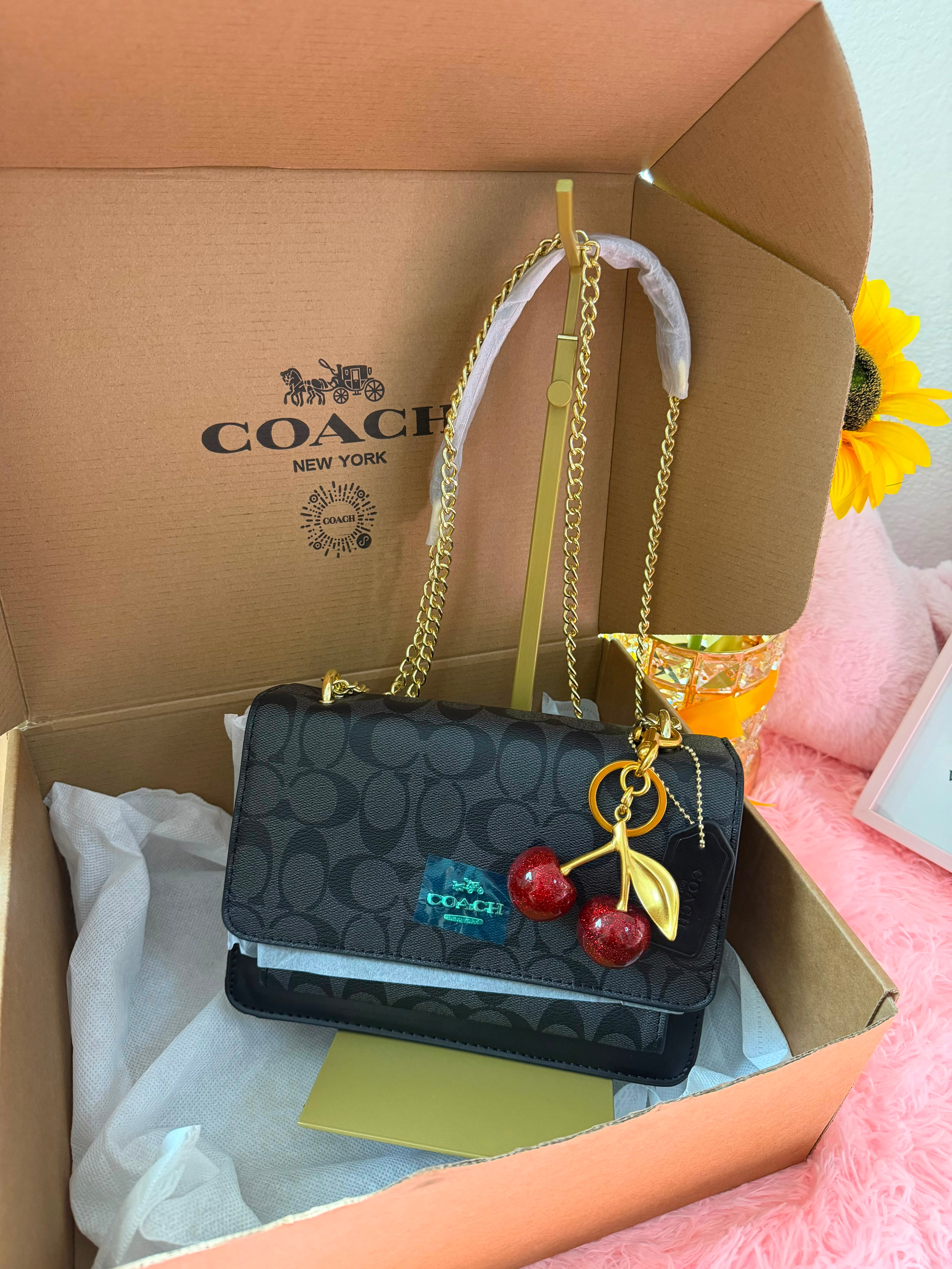 🖤 Coach Crossbody – Sofisticación que destaca 🖤